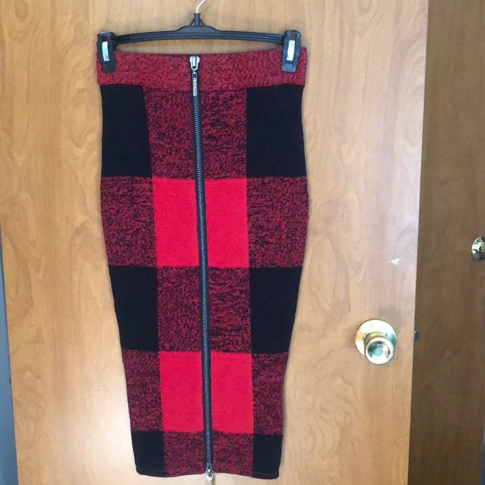 Plaid pencil skirt